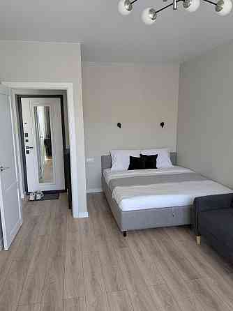 Сдается однокомнатная квартира в Ворошиловском районе на Набережной (ориентир Дом быта Кальмиус). Донецк