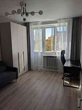 Сдается однокомнатная квартира в Ворошиловском районе на Набережной (ориентир Дом быта Кальмиус). Донецк