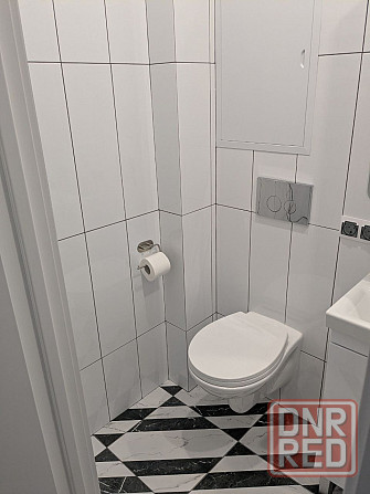 Сдается однокомнатная квартира в Ворошиловском районе на Набережной (ориентир Дом быта Кальмиус). Донецк - изображение 2