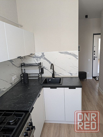 Сдается однокомнатная квартира в Ворошиловском районе на Набережной (ориентир Дом быта Кальмиус). Донецк - изображение 1