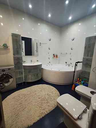 4 комнатная квартира, жк Центральный Донецк