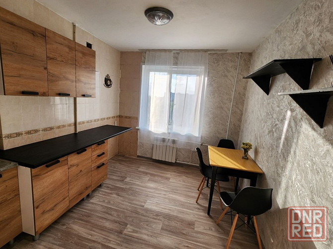 Продается трехкомнатная квартира в Левобережном районе Мариуполь - изображение 2