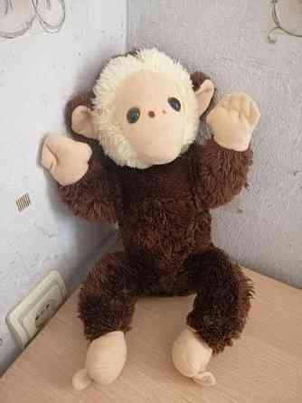 Продам игрушку обезьяна большая Донецк