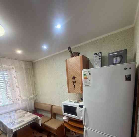 Сдаю двухкомнатную квартиру 52.0 м² этаж 8/9 город Донецк, Киевский район, улица Молодых Шахтёров. Донецк