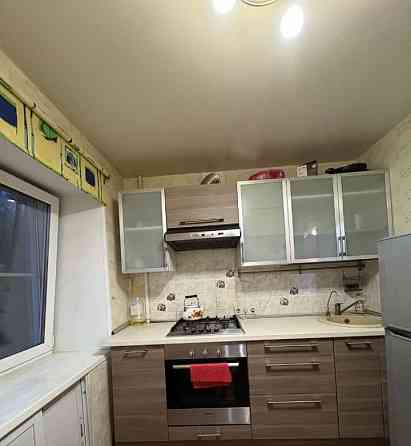 Сдаю двухкомнатную квартиру в Калининском на 3 этаже многоэтажного дома с площадью 42м² Донецк