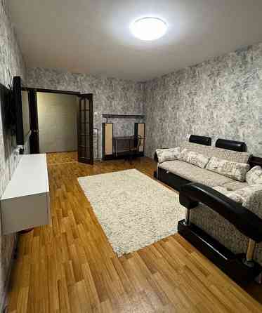 Сдаю двухкомнатную квартиру 63.0 м² этаж 4 город Донецк, Ворошиловский район, Золотое кольцо Донецк