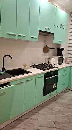 Первая сдача двухкомнатной квартиры в Ворошиловском р-не.Общая площадь 60/36/12 м².Этажность 4/5. Донецк