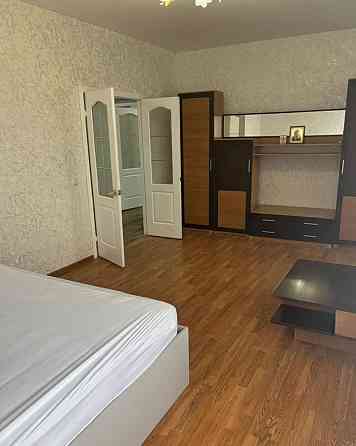 Сдаю двухкомнатную квартиру 62.0 м² этаж 6/9 город Донецк, Ворошиловский район, улица 50-летия СССр Донецк