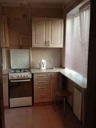 Сдается: 1-комнатная квартира Этаж: 2/5 Район: Ворошиловский Стоимость аренды: 20000 рублей Донецк