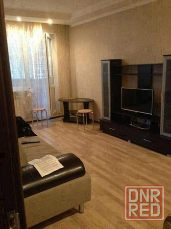 Сдается: 1-комнатная квартира Этаж: 2/5 Район: Ворошиловский Стоимость аренды: 20000 рублей Донецк - изображение 1