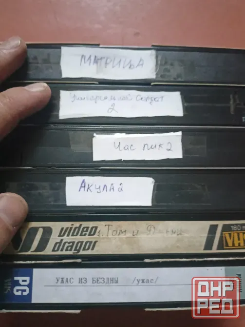 Видеокассета,vhs акула 2 ,час пик 2,матрица и т.д Макеевка - изображение 2
