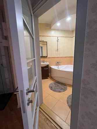 Предлагается в аренду однокомнатная квартира в Киевском районе, пр-кт Панфилова, 7, 2/2 этаж. Донецк