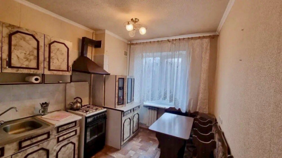 2к.кв. м-н Зеленый 7/9 с мебелью Макеевка