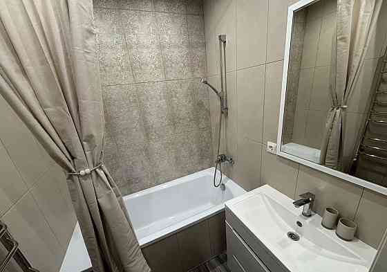 Сдается на длительный срок 2-х комнатная квартира (54 кв.м) на 7 этаже в Калининском районе Донецк