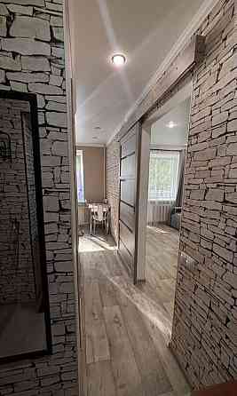 Сдаю однокомнатную квартиру 40.0 м² этаж 3, город Донецк, Калининский район, улица Овнатаняна Донецк