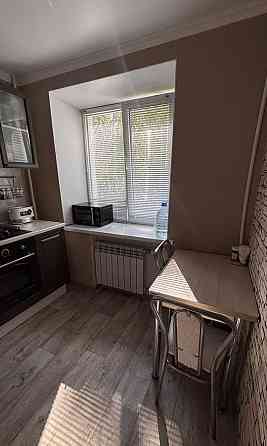 Сдаю однокомнатную квартиру 40.0 м² этаж 3, город Донецк, Калининский район, улица Овнатаняна Донецк