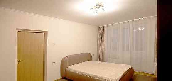 Сдаю однокомнатную квартиру! Район: Киевский Площадь: 39м² Аренда: 22000 рублей в месяц Донецк