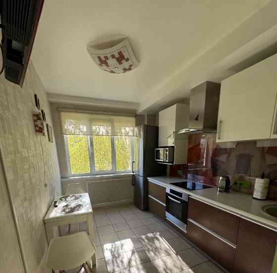 Сдаю двухкомнатную квартиру на 4 этаже многоэтажного дома в Ворошиловском районе Донецк