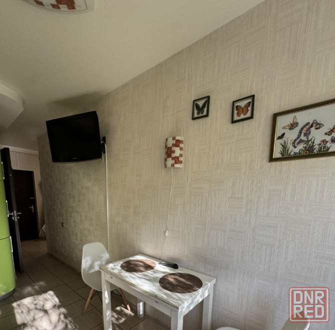 Сдаю двухкомнатную квартиру на 4 этаже многоэтажного дома в Ворошиловском районе Донецк - изображение 2