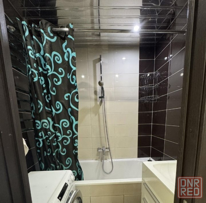 Сдаю двухкомнатную квартиру на 4 этаже многоэтажного дома в Ворошиловском районе Донецк - изображение 4