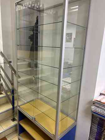 Торговое оборудование выставочная витрина шкаф из алюмопрофеля и стекла Донецк