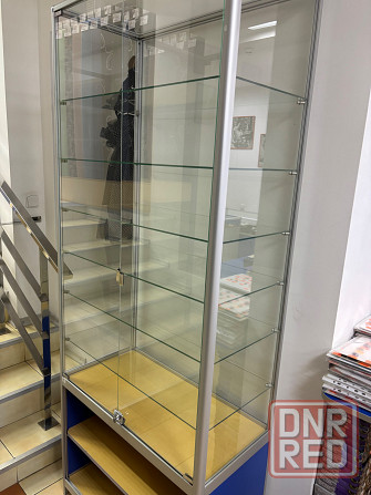 Торговое оборудование выставочная витрина шкаф из алюмопрофеля и стекла Донецк - изображение 1