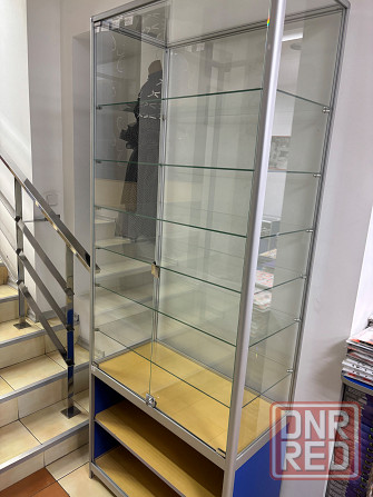 Торговое оборудование выставочная витрина шкаф из алюмопрофеля и стекла Донецк - изображение 2