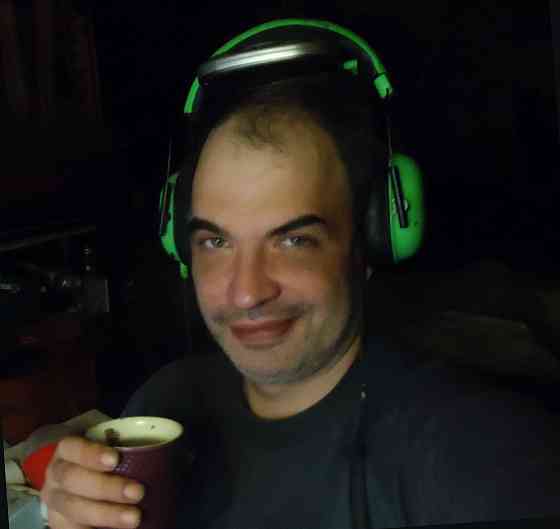 Хто с перами бегал "по двору"> Донецк