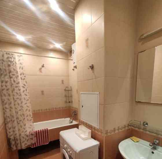 Сдается на длительный срок чистая, светлая квартира с простым ремонтом в Ворошиловском районе Донецк