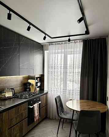 Сдается 3-комнатная в Калининском районе. Ресторан Усадьба Донецк