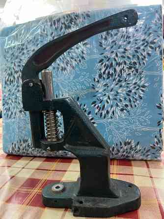 Пресс для установки кнопок, люверсов Макеевка