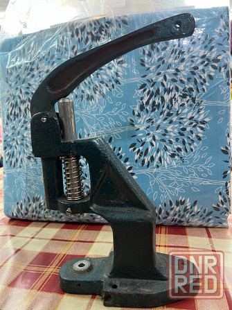 Пресс для установки кнопок, люверсов Макеевка - изображение 1