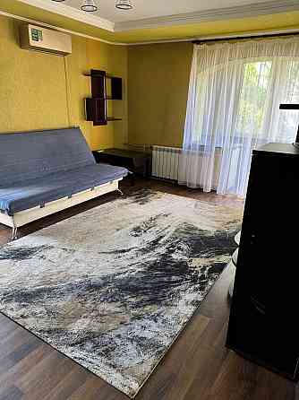 Сдается  отличная крупногабаритная ( 42 м2)  1 ком в Киевском районе Донецк