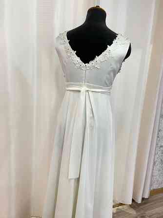 Продам свадебное платье новое Макеевка