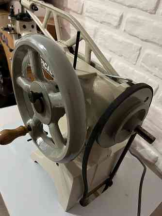 Рукавная промышленная швейная машина Макеевка