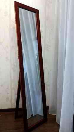 Зеркало напольное в деревянной раме Донецк
