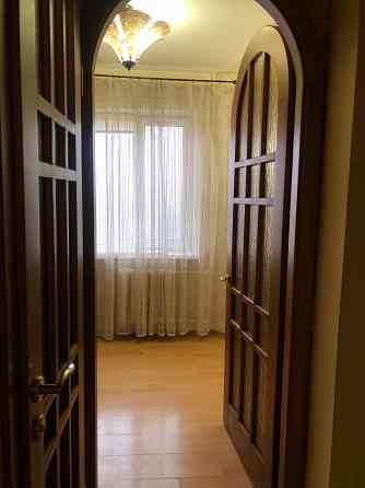 Продам 4-рех ком. квартиру (хольная) Донецк