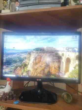Монитор lg 22 дюйма Донецк