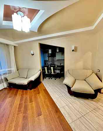 Сдам отличную 3-комнатную квартиру Буденовский район (ориентир Майский рынок), г. Донецк Донецк