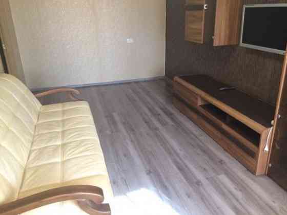 Сдам двухкомнатную квартиру желательно на длительный срок. Киевский район, обл. Травматология(54вк.м Донецк