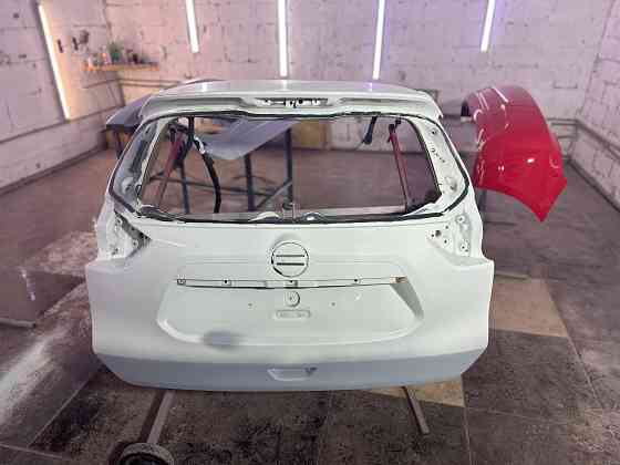 Крышка багажника Nissan Rouge Донецк