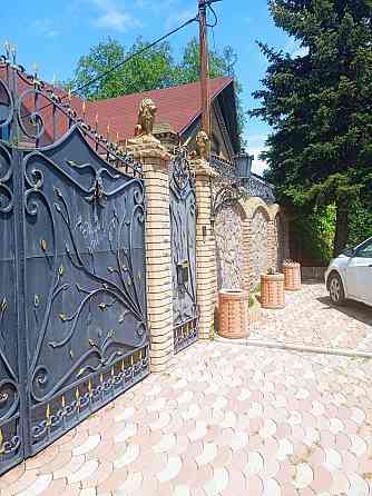 2-х этажный дом возле жд вокзала Донецк