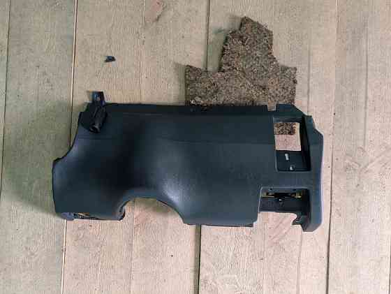 Продам накладку торпедо левую нижнюю Мерседес W124 Донецк