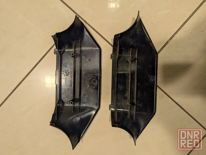 Продам нижние части накладок на средние стойки Мерседес W124 Донецк - изображение 2