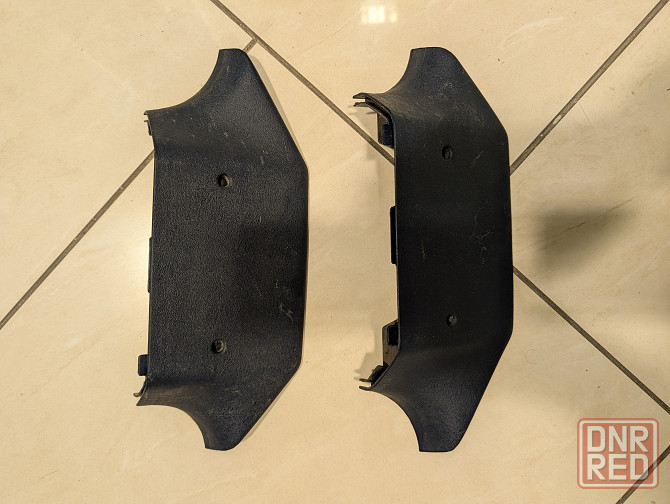 Продам нижние части накладок на средние стойки Мерседес W124 Донецк - изображение 1