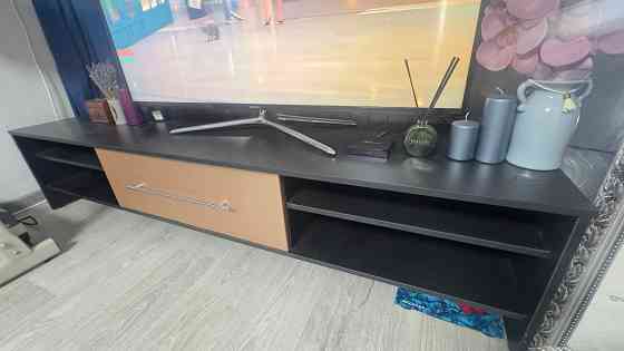 Продам тумбу под телевизор Енакиево