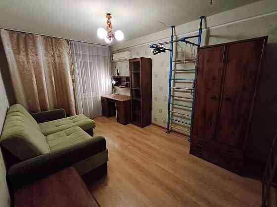 сдам 2х комн. кварт. в калин.. р-не, бул.шевченко, калинин. рынок.отличная. Донецк