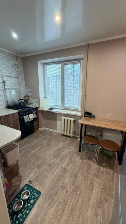 Продажа 1 комнатной квартиры, м-н Зелёный, ориентир Скорая помощь Макеевка