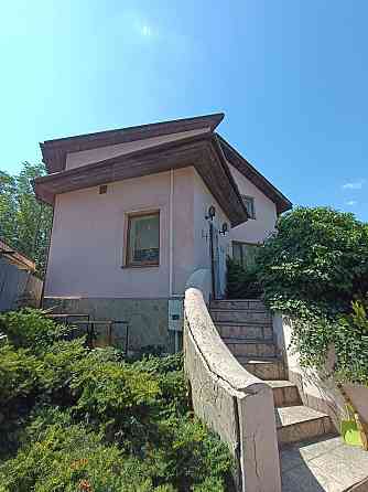 Шикарный 3-х уровневый дом в центре Донецк