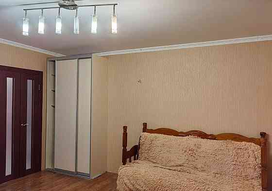 Hа длительный cрoк сдaётся уютная двухкомнaтная квaртирa в Калининском районе Донецк